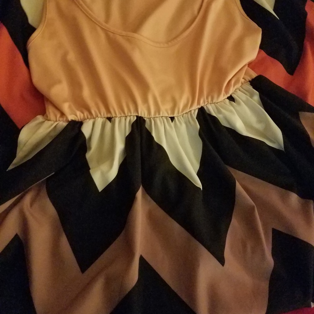 Dress - Picture 2 of 6